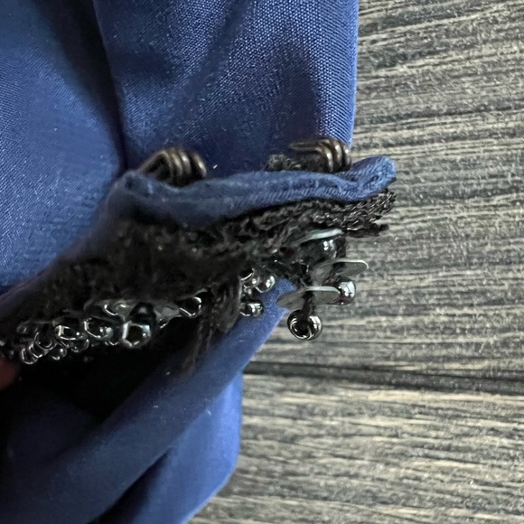 Robbi & Nikki Beaded Collar Top - Picture 11 of 12